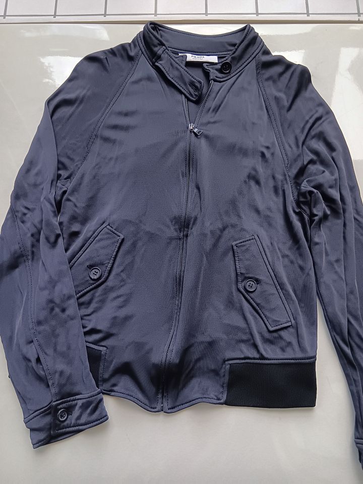 Original Prada Blouson für Damen in dunkelblau in Langsur