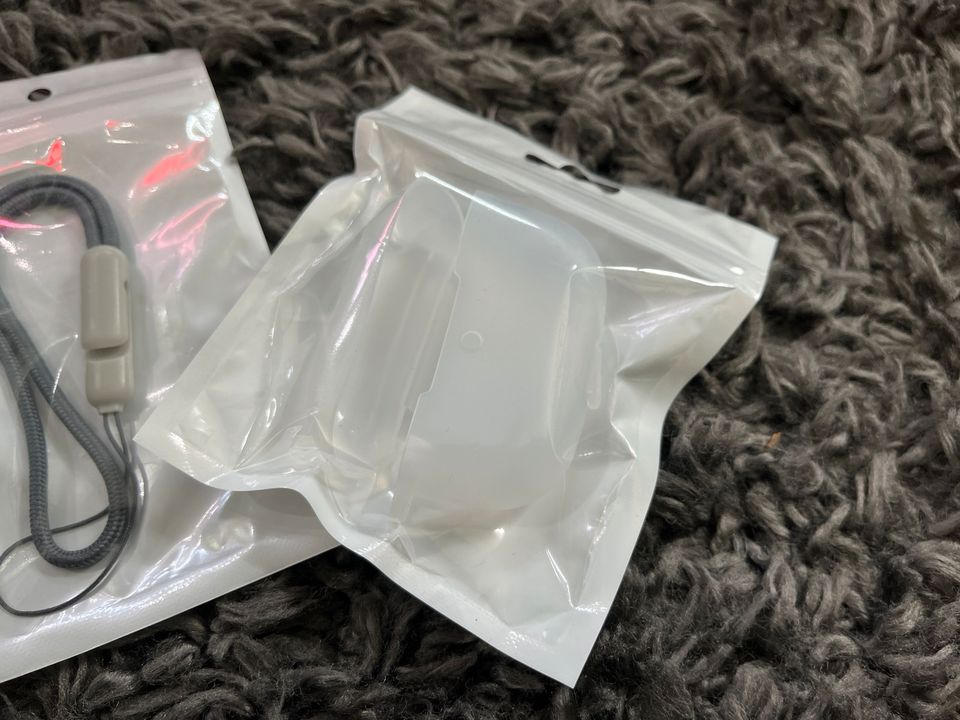 NEU|| Apple AirPods Pro (2. Gen) Hülle / Case mit Schlaufe / Band in Dietingen