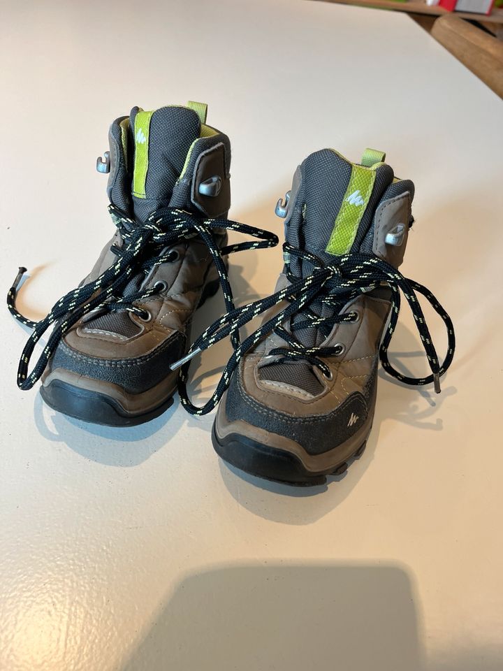 Decathlon Quechua Wanderschuhe Gr. 28 in Regenstauf