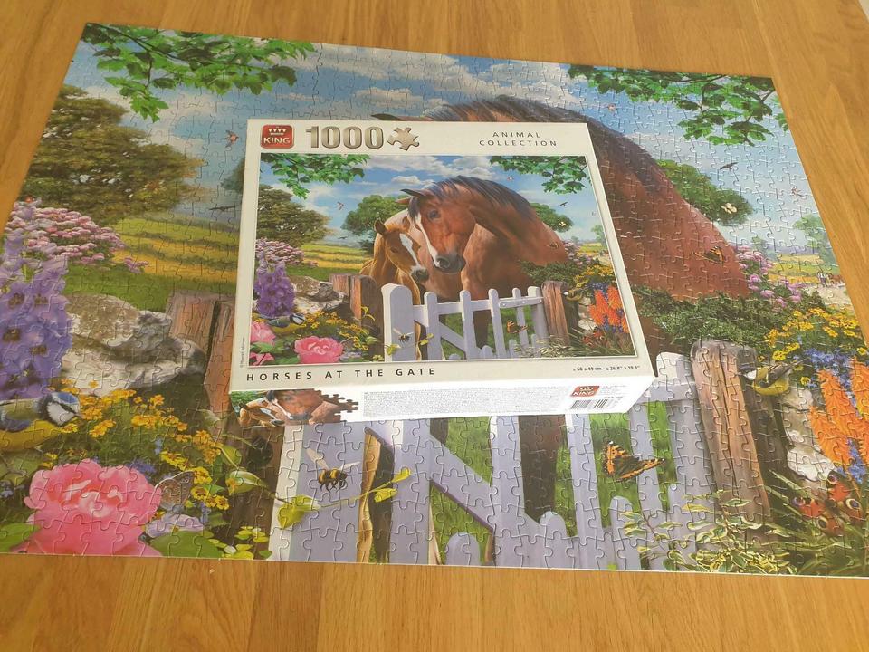 King Animal Collection 1000 Teile Puzzle Horses at the gate in Bad Lippspringe