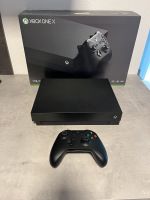 XBOX One X mit viel Zubehör und Spiele Bayern - Vöhringen Vorschau