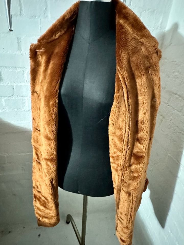 Weiche DAMENJACKE Nicola Boss Velour COGNAC  Gr. 44 ( XXL) in Hamburg