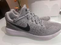 Nike Turnschuh Gr.42 Bayern - Lindau Vorschau