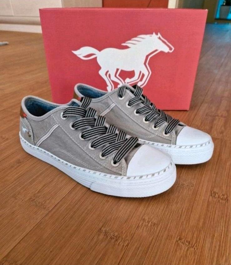 Mustang Sneaker - Gr.37 - Neu in Wichmar