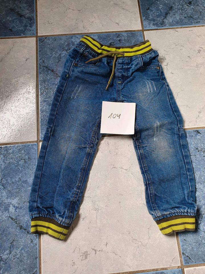 Kinderkleidung gr.104 ab 1 euro in Kirkel