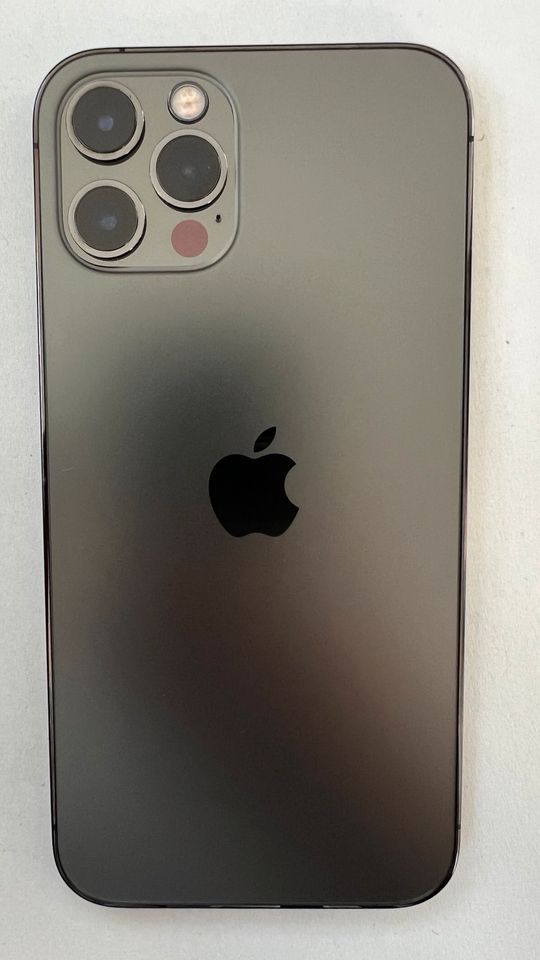 iPhone 12 Pro 128 GB Graphit in Leipzig
