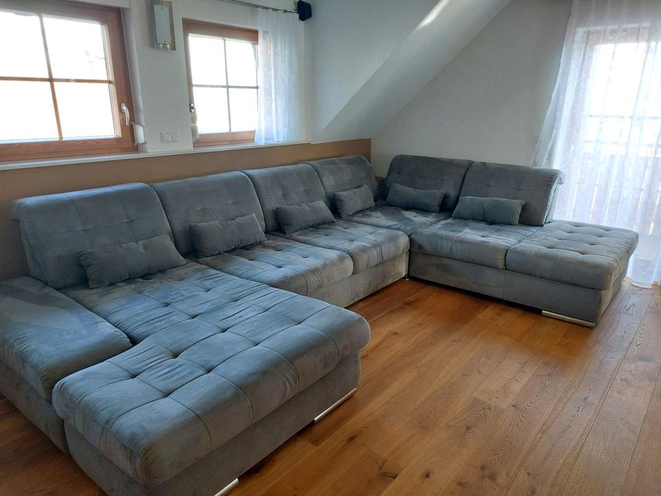 Großes Sofa / Couch / Wohnlandschaft in Haslach im Kinzigtal