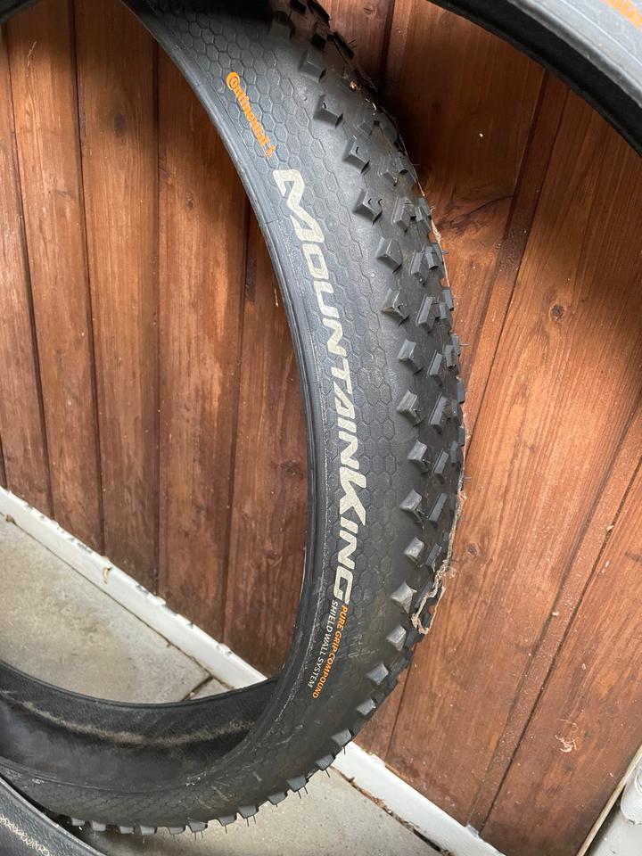 2x Continental Mountain King 27.5x2.3 Pure Grip Shield Wall in Seefeld