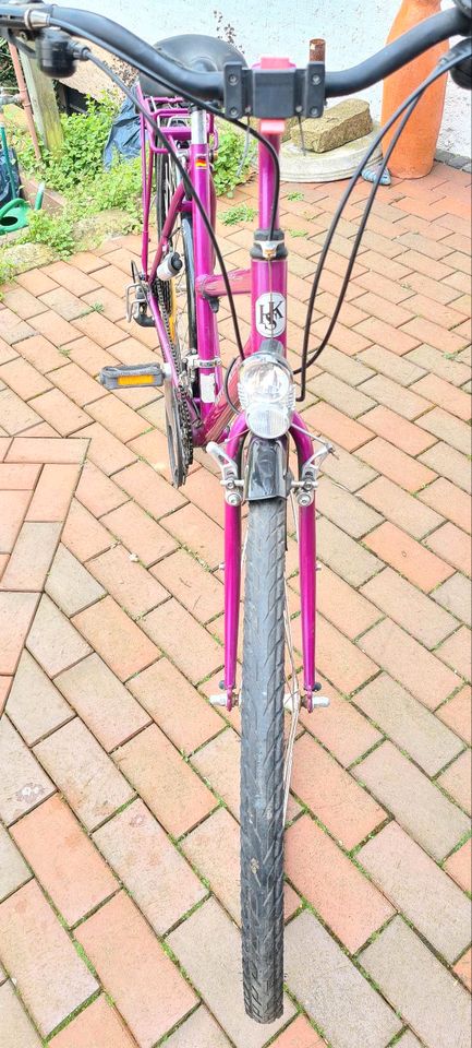 Eine 28 Zoll Mädchen Fahrrad in Hiddenhausen