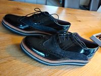 Neuwertige Schuhe von Marc, Halbschuhe, Lackschuhe Gr 40, schwarz Nordrhein-Westfalen - Salzkotten Vorschau