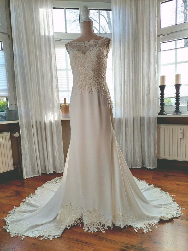 Brautkleid Sanna Lindstöm A Linie Ivory Neu in Werdohl