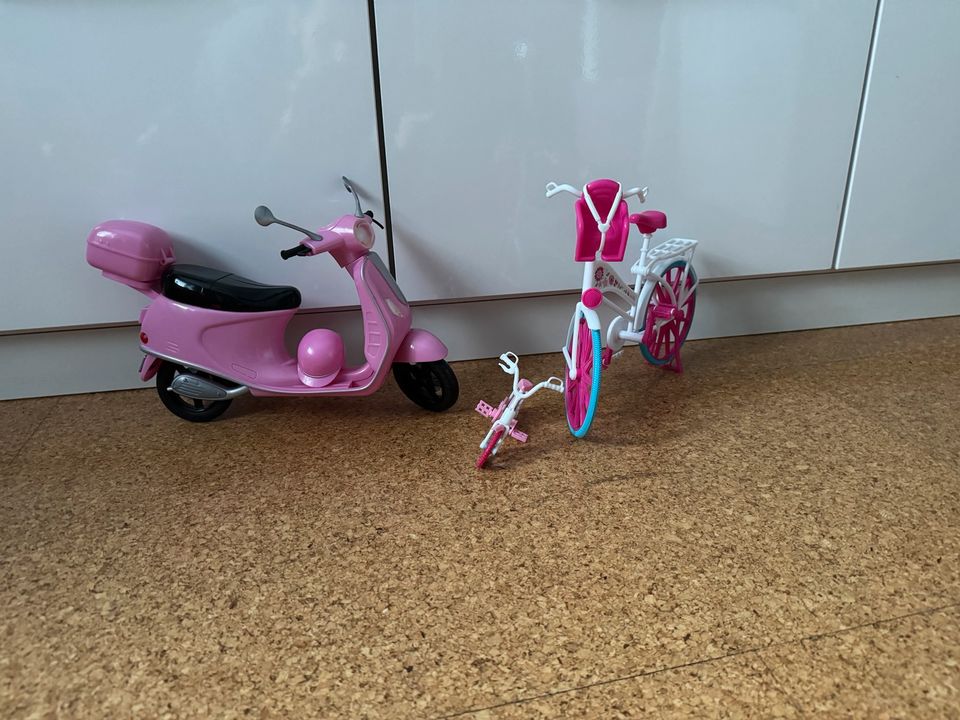 Barbie Roller +Helm und Barbiefahräder in Dortmund