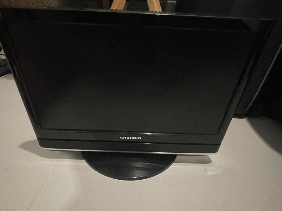 Grundig 19 Zoll Fernseher in Gelnhausen