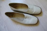 elgante Leder-Slipper von ARA, Gr. 39 Friedrichshain-Kreuzberg - Kreuzberg Vorschau