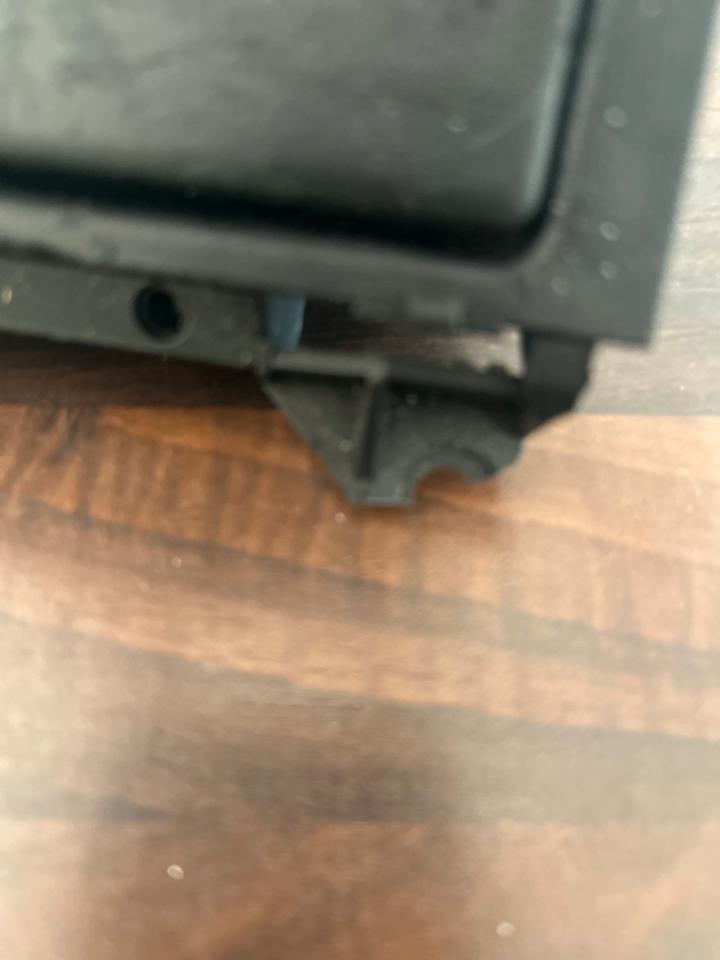 BMW e 46 Radio mit CD plus Anbauteile Mittelschacht / Konsole in Wathlingen