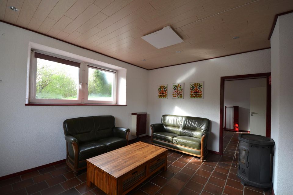Ruhig gelegenes, freistehendes Wohnhaus mit 3 Wohneinheiten in Rockeskyll in Rockeskyll