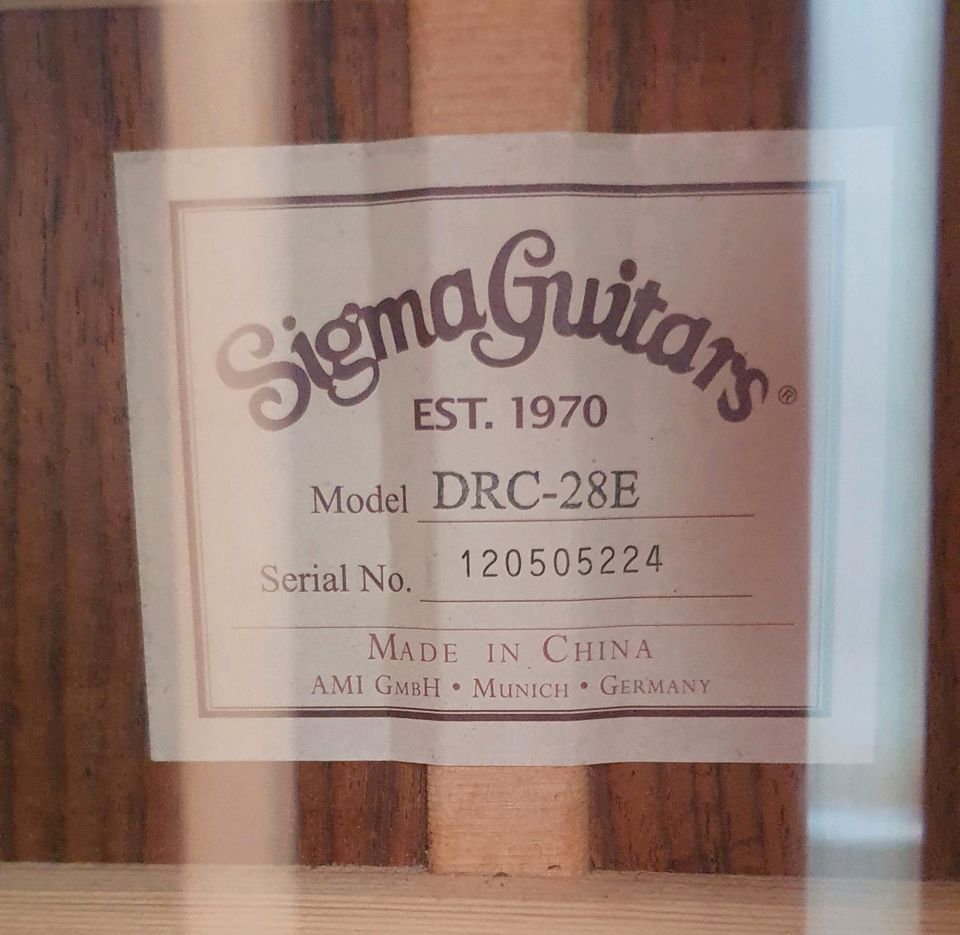 SigmaGuitars DRC-28E Gitarre in Wolfschlugen