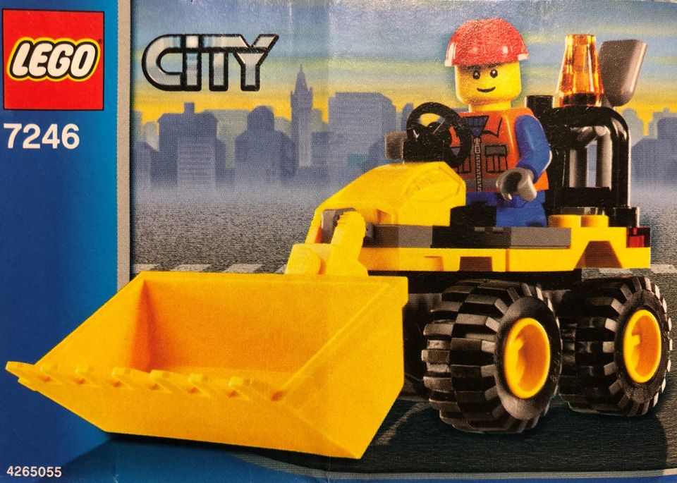 LEGO City 7246 Bagger / 5610 Bauarbeiter / 5620 Straßenkehrer in Büdelsdorf