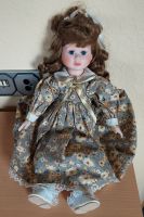 LETZTE CHANCE für Sammler: Puppe mit hübschem Kleid Niedersachsen - Leer (Ostfriesland) Vorschau