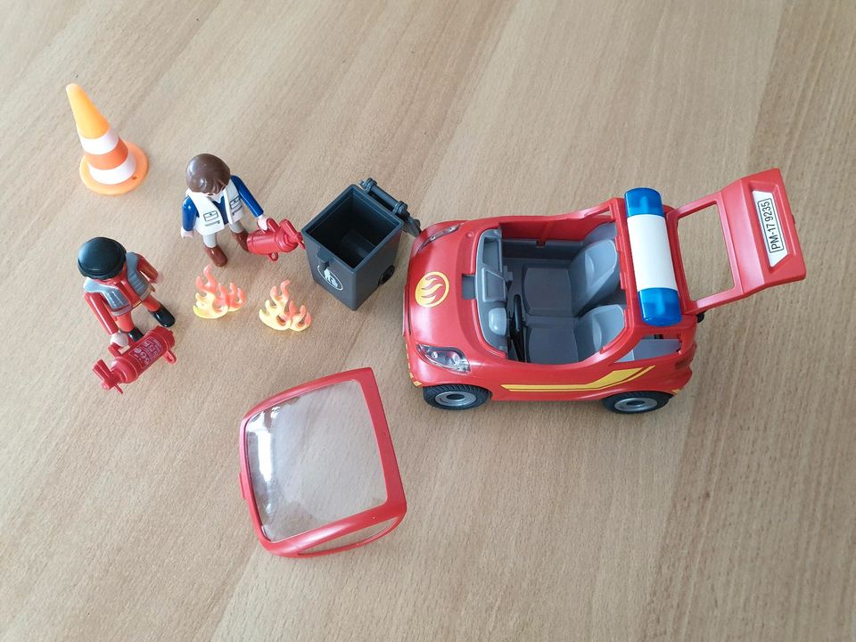 Feuerwehr Auto mit Zubehör von Playmobil in Schwanewede