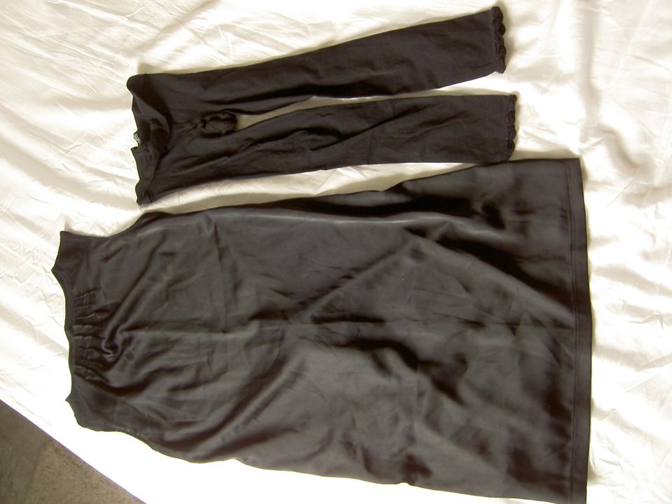 Long-Top & Leggings Gr. XS schwarz, selten getragen, Benetton in Tittling