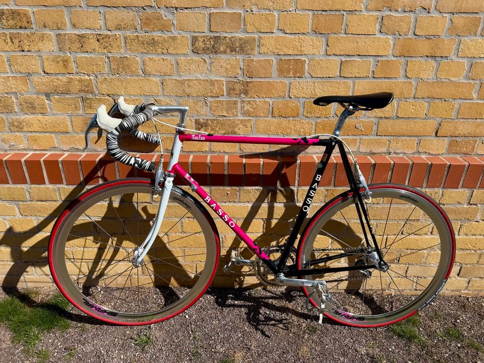 Basso Fior di Loto Rennrad mit Campagnolo Croce D‘Aune Shamal in Leipzig