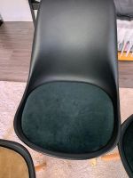 Ich verkaufe 6 schwarze Stühle, 4 grüne Stühle, 2 olivfarbene Stü Berlin - Mitte Vorschau