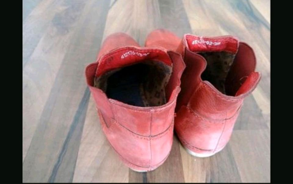 Boots, Stiefeletten echt Leder rot in Offenbach