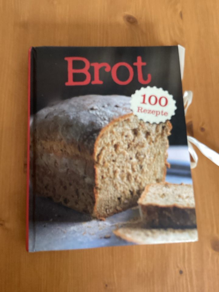 Backbuch Brot Hundert Rezepte in Kraiburg am Inn