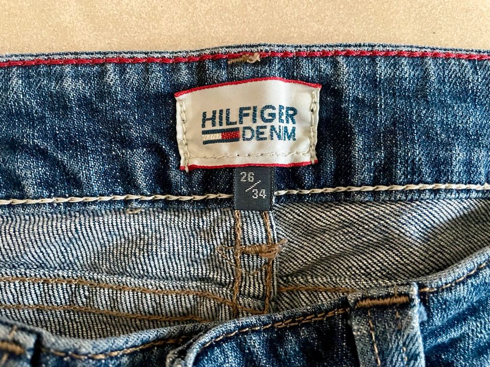 TOMMY HILFIGER DENIM Jeans mit Waschung, Gr. 26/34, NEU in Herten