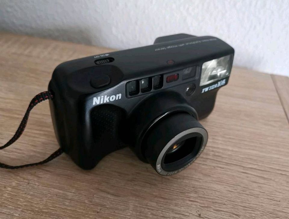 Nikon TwZoom analoge Point&Shoot Fotokamera Film in Stuttgart