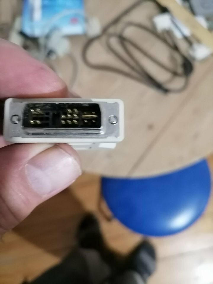 Adapter DVI-A (12+5) auf VGA (w) in Kirchham