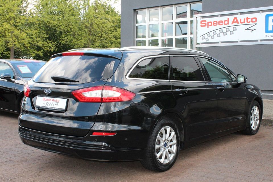 Ford Mondeo 2.0 TDCi Aut./Titanium/NAVI/PDC/SPURHALTE in Winterbach