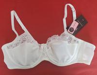 Hunkemöller Bügel-BH 85 C NEU Hessen - Karben Vorschau