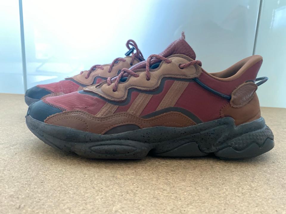 Adidas originals ozweego brown 2025