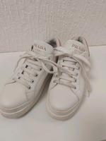 Sneakers von Prada Aachen - Aachen-Brand Vorschau