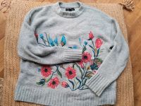 Schöner grauer floral Winter Blumen Pullover XS 34 S 36 oversize Nordrhein-Westfalen - Viersen Vorschau