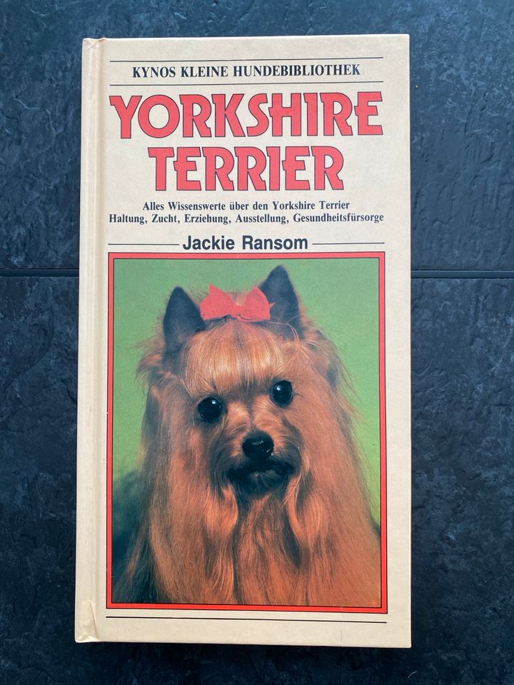 Der Yorkshire Terrier / 12 Bücher/ Rasseportrait in Erwitte