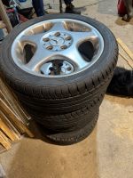 Mercedes Alufelgen mit Reifen 205/45 R16 Nordrhein-Westfalen - Bad Laasphe Vorschau