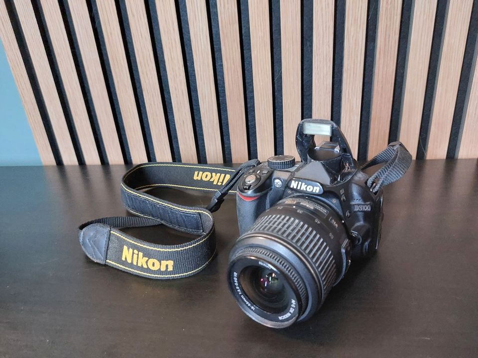 Nikon D3100 Kamera 14.2MP / AF-S DX 18-55 mm - TEILWEISE DEFEKT in Nürnberg (Mittelfr)
