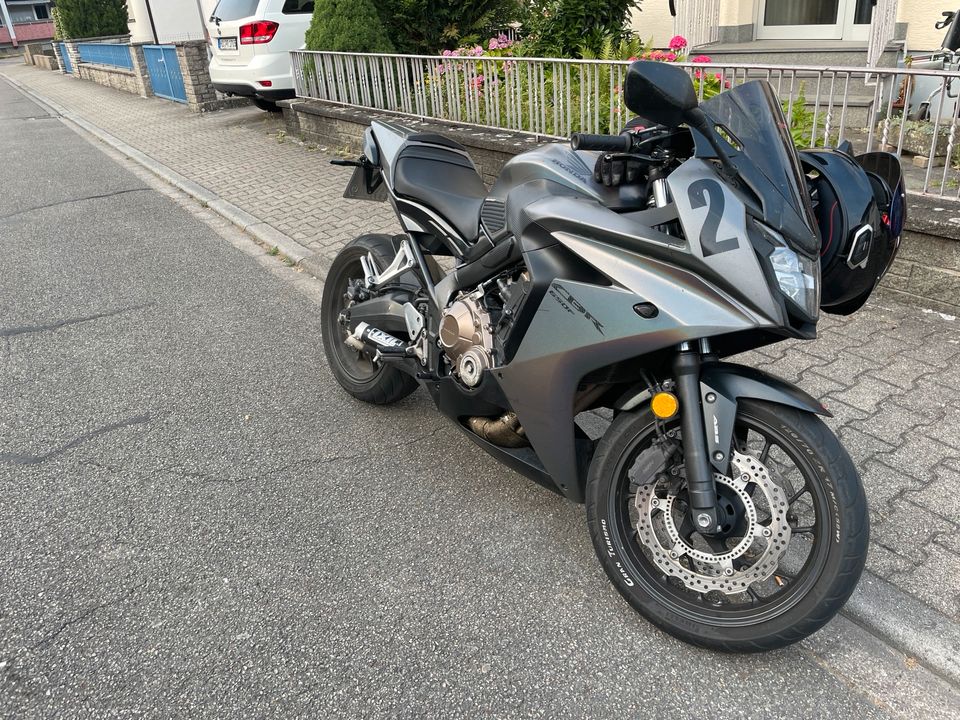 Honda CBR 650 F R RC96 Supersport A2 in Heidelberg