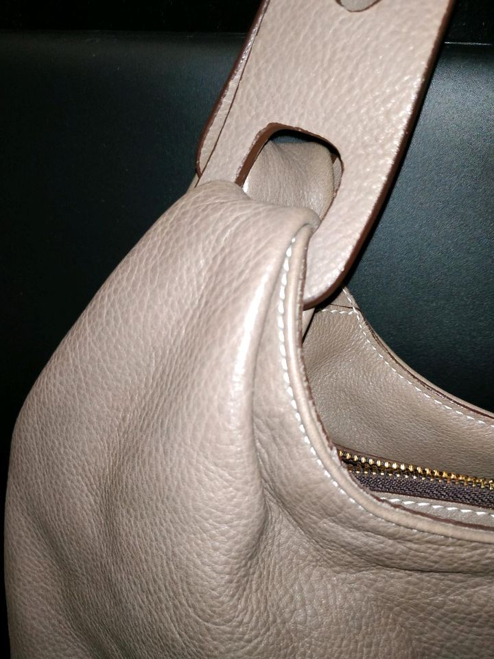 Jil Sander Umhängetasche Schultertasche 30x28x10 grau Echtleder in Stuttgart