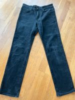 Jeans Herren H&M schwarz Gr. 29/32 Regular fit Nordrhein-Westfalen - Meschede Vorschau