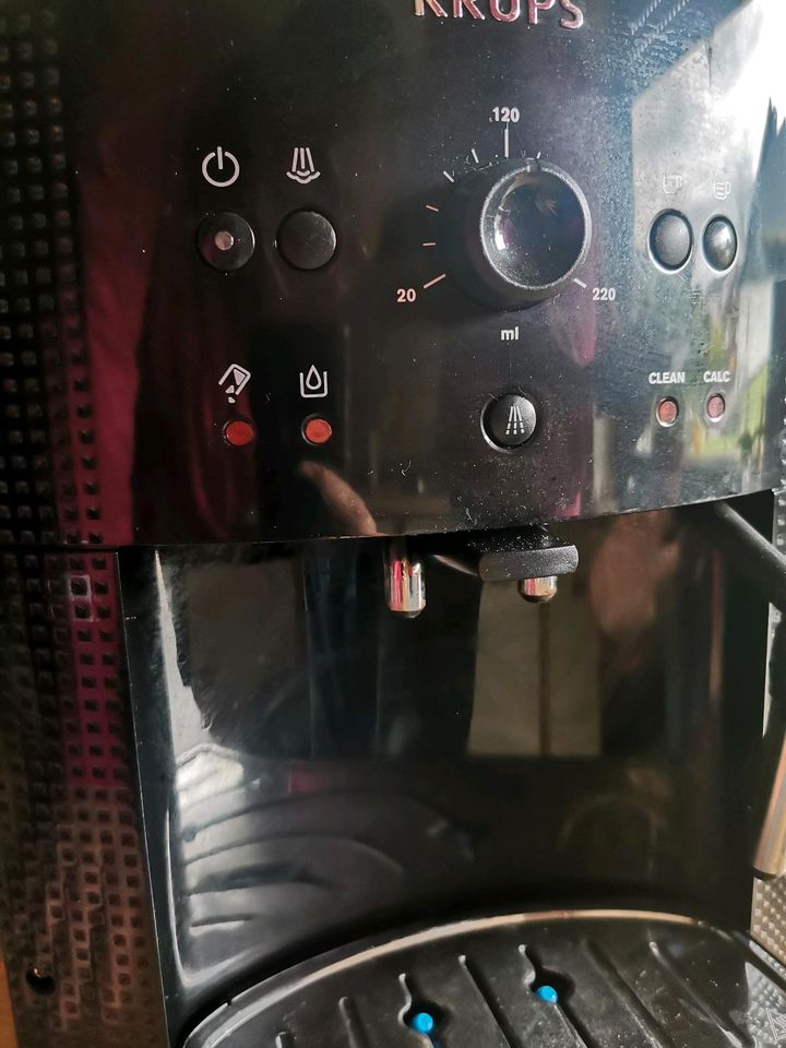 Krups Kaffee Maschine Vollautomat EA80 E81 in Attendorn