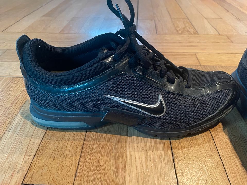 Schuhe von Nike in Gengenbach