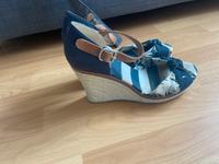 Tommy Hilfiger wedges Sandalen mit Keilabsatz blau weiß 39 München - Schwabing-West Vorschau