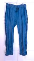 Sommerhose mittelblau mit Häkelspitze Details Friedrichshain-Kreuzberg - Kreuzberg Vorschau