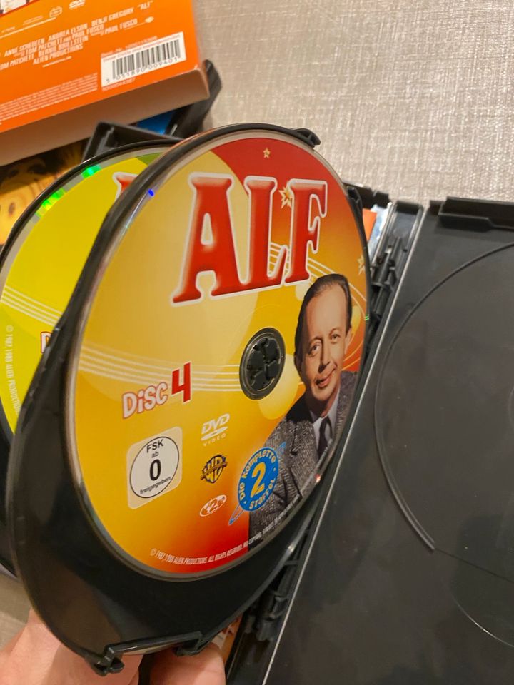 DVD Film ALF Staffel 1 und 2 80er je 4 Dvds je 612+628 Spielmin. in Ostrhauderfehn