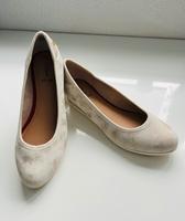 Keilpumps creme/gold Baden-Württemberg - Waldburg Vorschau