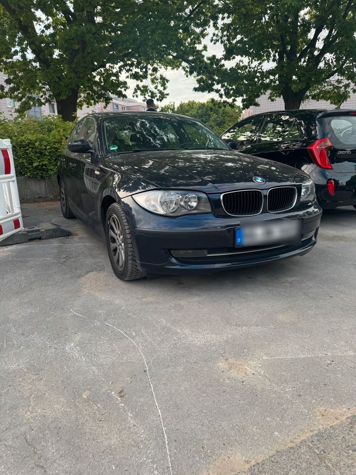 Loading...                    1er BMW 116i